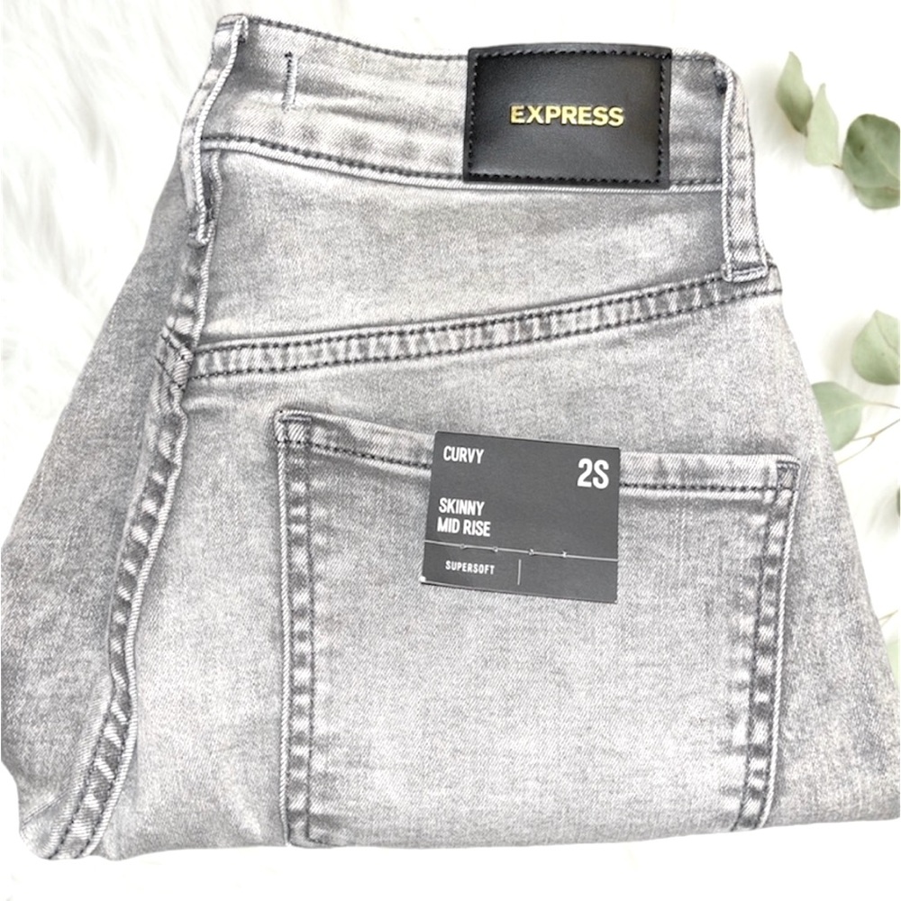 New! Womens Express curvy skinny jeans size 2s